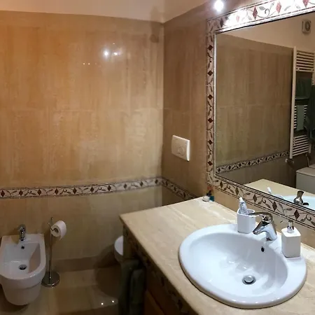 Spacious And Bright Flat In Rome