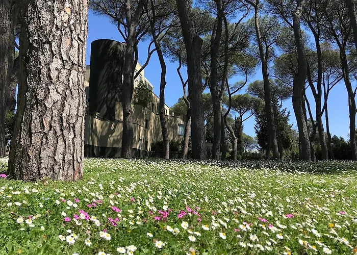 Spacious And Bright Flat In ローマ