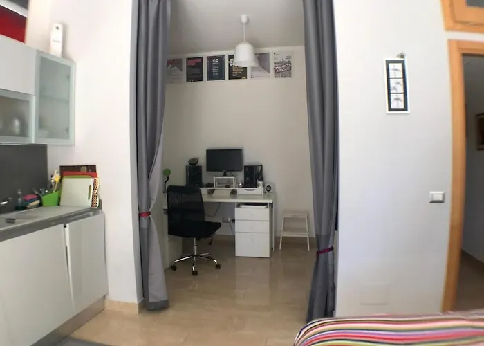 Lägenhet Spacious And Bright Flat In